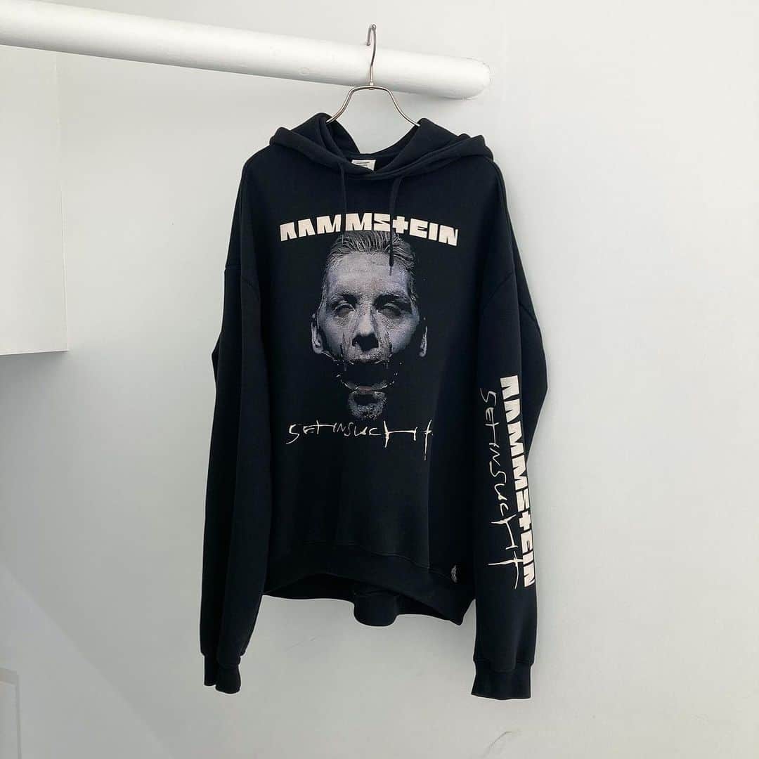 RINKAN渋谷店さんのインスタグラム写真 - (RINKAN渋谷店Instagram)「. 《 VETEMENTS 》  MODEL : ×RAMMSTEIN ⁡ －－－－－－－－－－ー－－－－－－－－－－－－－－  商品の詳細につきましてはDM、又はお電話にてお問い合わせ下さい。 ⁡ DMやお電話からの郵送販売も可能です。 ⁡ ショッピングローンなど各種お支払い方法もご用意しておりますのでご相談下さい。 ⁡ International shipping is available. Please contact us though DM. ⁡ ⁡ 〈RINKAN SHIBUYA〉 TEL：03-5458-3050 LINE ID：@283swjhf」11月16日 17時54分 - rinkan_shibuya