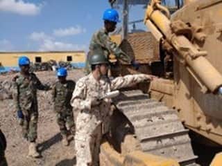 陸上自衛隊のインスタグラム：「🇩🇯🇯🇵#陸上自衛隊 #東部方面隊 の隊員１４名は、１０月１５日より #ジブチ 軍に対する災害対処能力強化支援を実施中であり、現地での活動も折り返しとなりました。これまでの活動を通じて、日ジブチ隊員間の良好な信頼関係が構築され、真摯なジブチ隊員に対する教育に熱が入ります💪  🇩🇯🇯🇵 #EasternArmy , #JGSDF has been conducting an HA/DR training cooperation with #Djibouti Armed Forces(FAD) since 15 Oct. Through this project, a good relationship b/w JPN and FAD members has been constructed, and this promotes the education for the sincere FAD members💪」