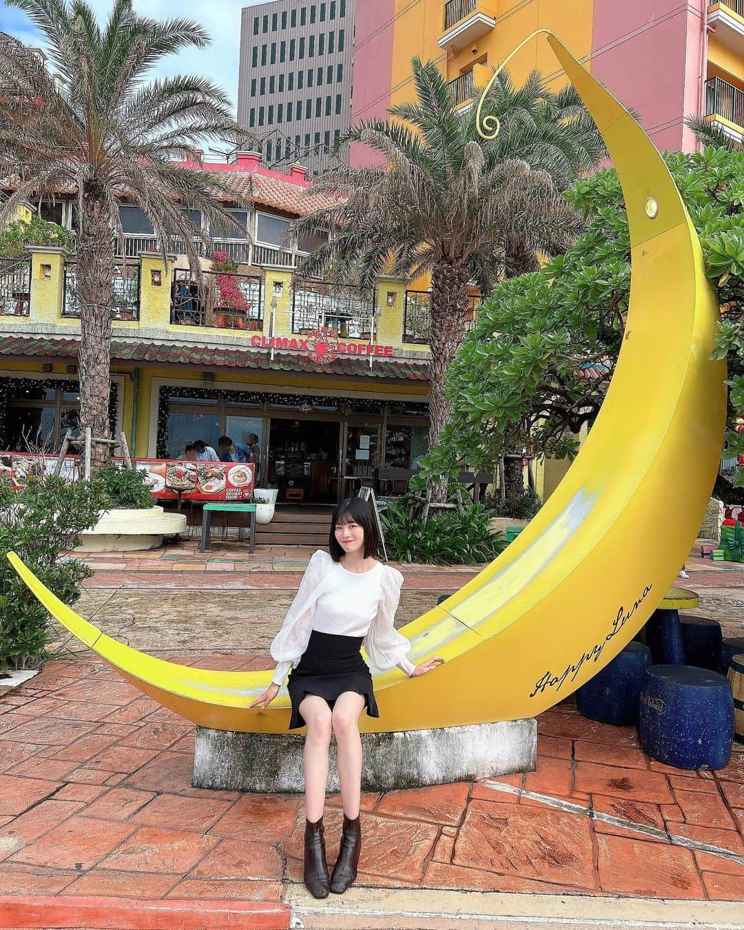 浅井七海さんのインスタグラム写真 - (浅井七海Instagram)「. 🌙🎀…🤭💕  #沖縄旅行 #沖縄 #アメリカンビレッジ沖縄 #アメリカンビレッジ」11月16日 18時06分 - naamin48_