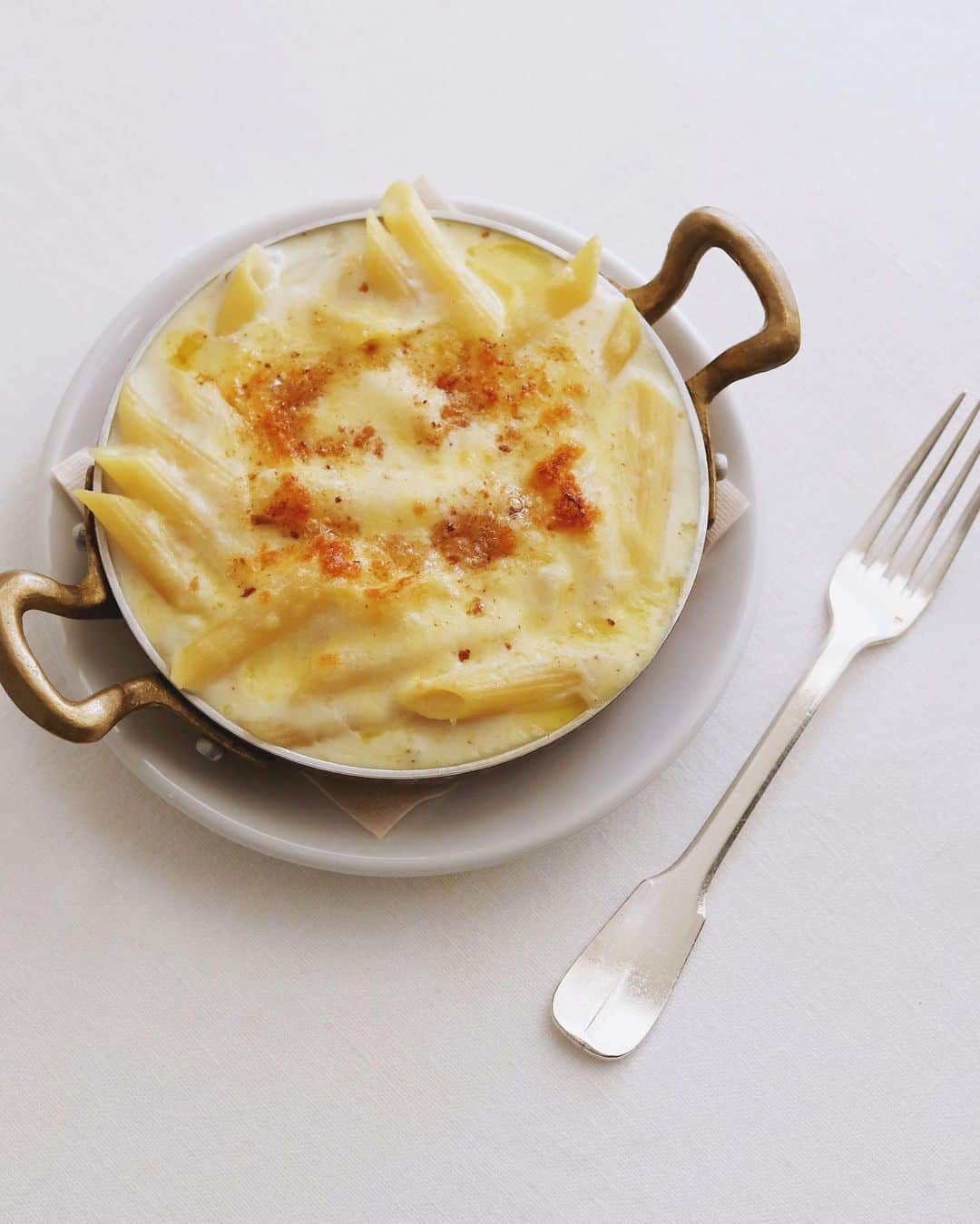 樋口正樹さんのインスタグラム写真 - (樋口正樹Instagram)「Penne au Gratin 🐄 🧀  今夜はペンネグラタン。 寒くなりましたからね！ グラタンの季節ですね😊  ペンネは風味の豊かな イタリアのルンモ社の。 ちなみにこのパスタは 北野エースに置いてて イチオシしていますー👍 @kitanoace.  . #ペンネ #グラタン #マカロニグラタン #北野エース #RUMMO #Penne #pennerigate #pennegratin #penneaugratin #lovepasta #kitanoace #pr」11月16日 18時19分 - higuccini