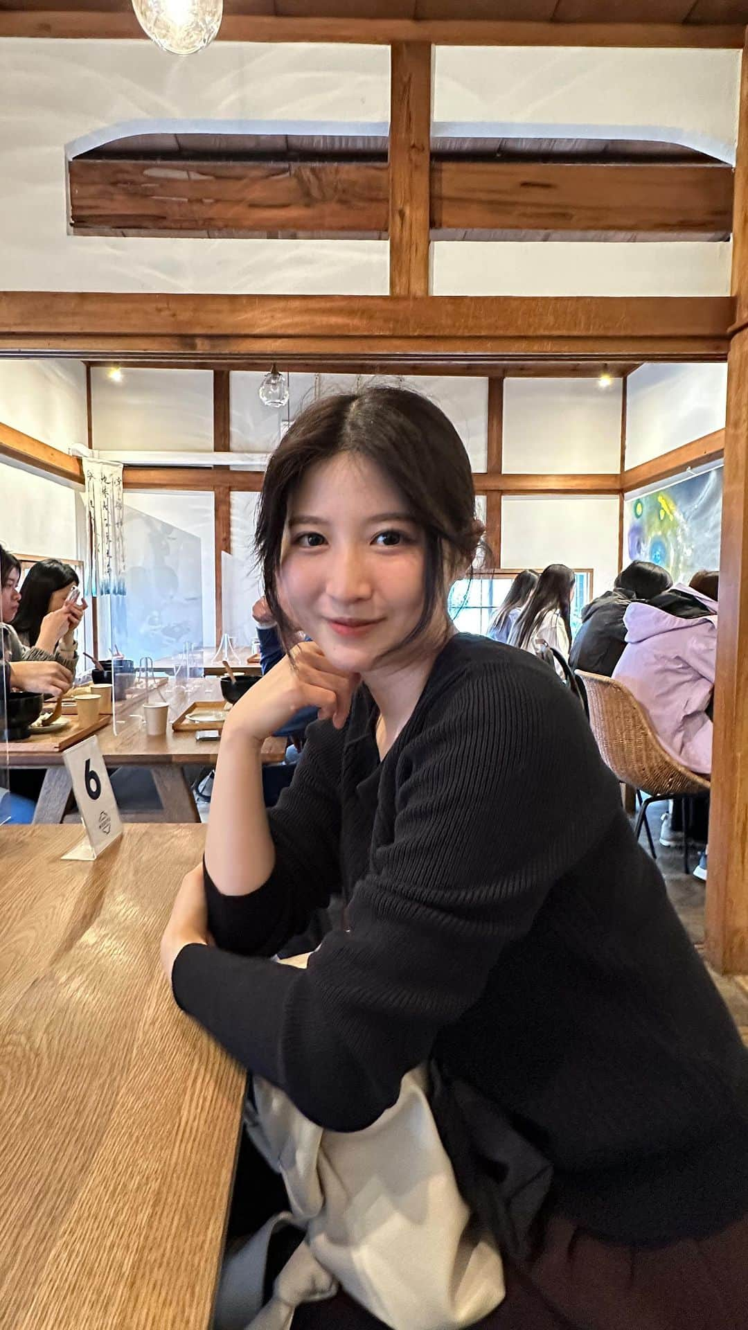 八田エミリのインスタグラム：「ご飯屋さんに行きました😌」