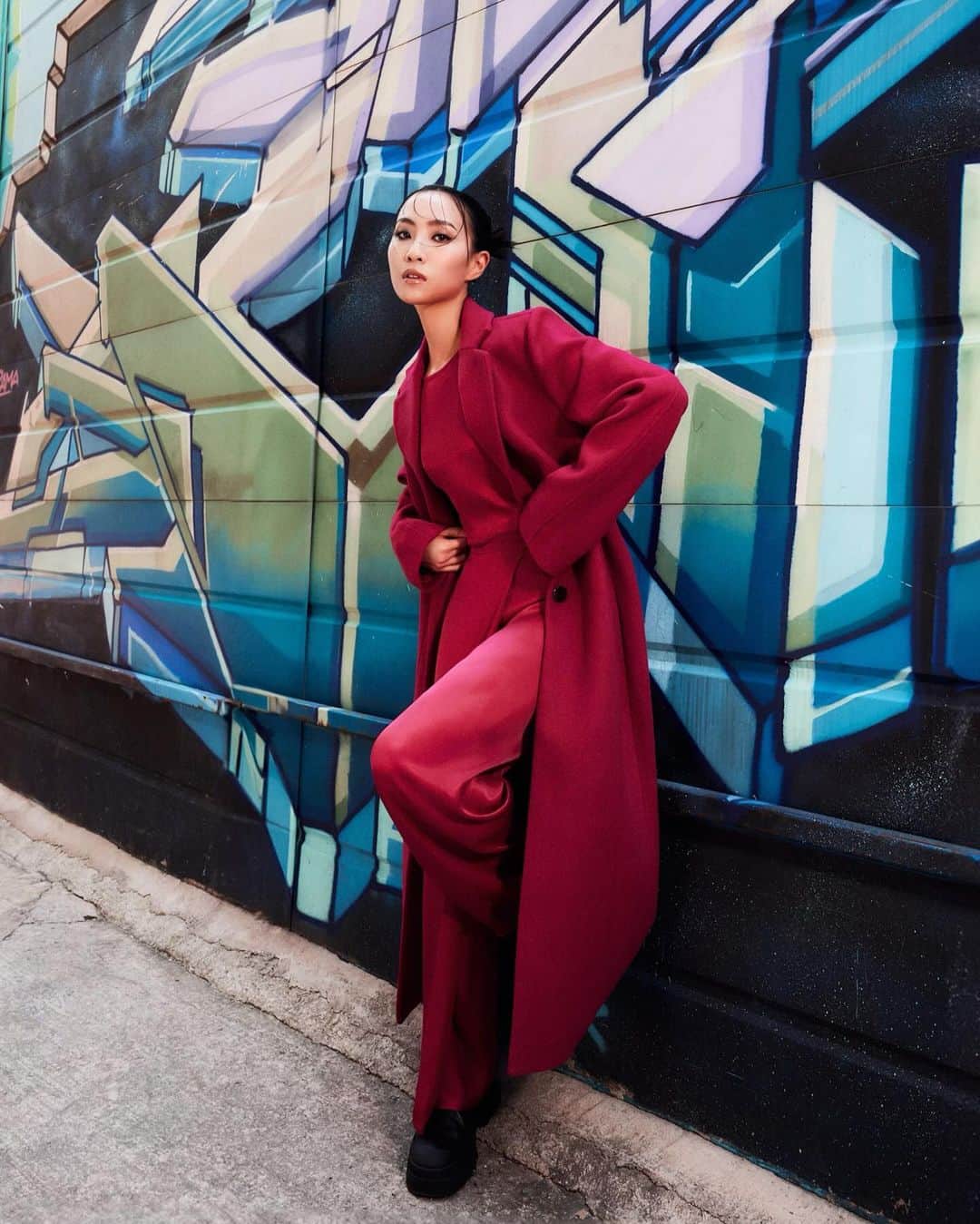 ソニアのインスタグラム：「Exude effortless chic seven days a week with @armaniexchange ❤️‍🔥  #ARMANIEXCHANGE #AXfw23」