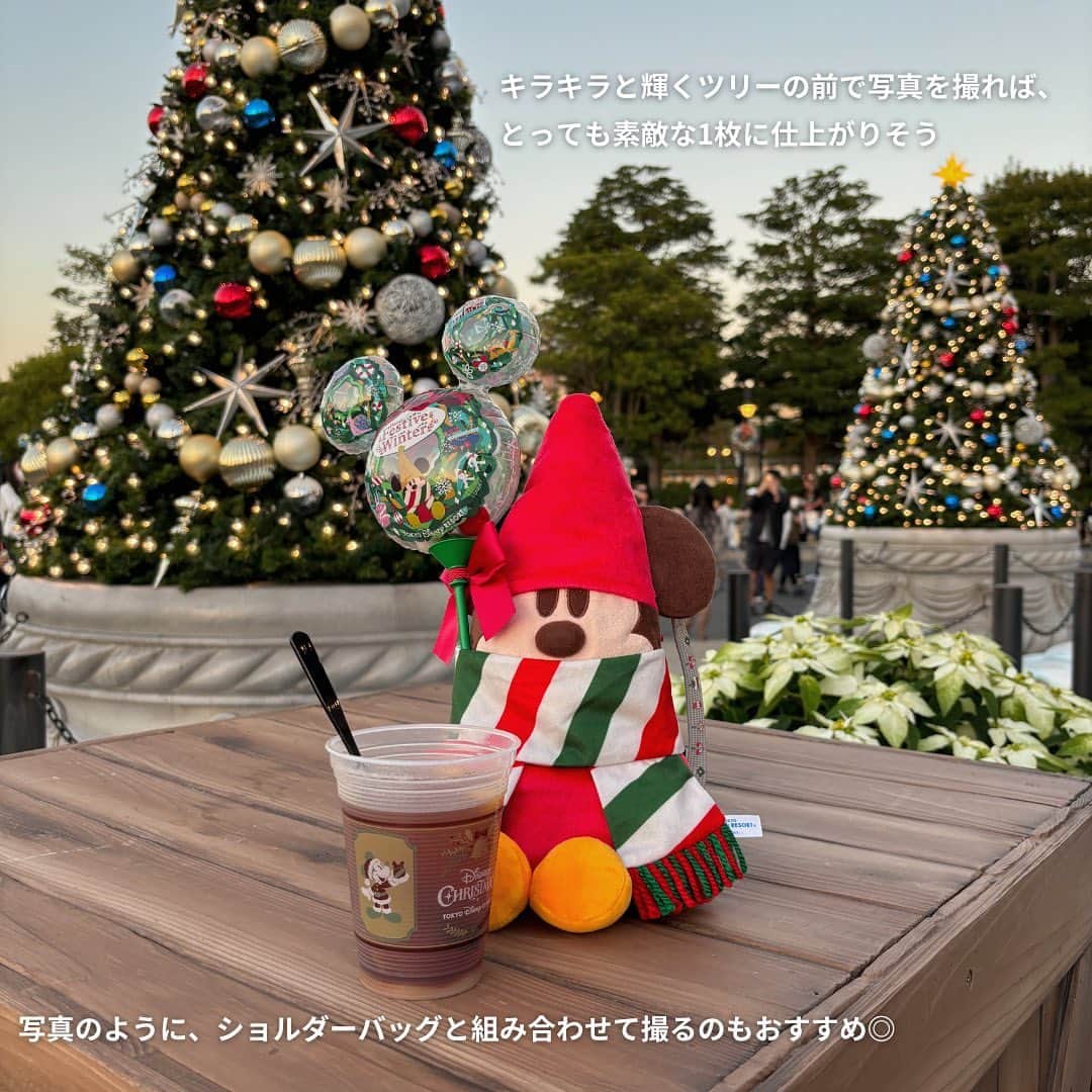 isutaさんのインスタグラム写真 - (isutaInstagram)「2023年11月8日（水）より、東京ディズニーリゾートにて「ディズニー・クリスマス」イベントがスタート。  2023年12月25日（月）までの48日間、特別なデコレーションが登場するほか、この時期限定のショーやグリーティングが開催されているよ🎄  そんな楽しいイベントをより一層楽しむために、かわいいグッズも用意しておきたくない？パークでは、ホリデー気分を盛り上げる素敵なグッズが多数ラインナップしているよ◎  今回はその中から、特におすすめのグッズを厳選して4つご紹介。他にもたくさんのラインナップが登場しているから、ぜひ公式アプリなどで予習をしてから、クリスマスディズニーを楽しんでね！  ※2023年11月7日（火）時点の情報です。内容が変更になる場合があります。 また、画像は過去に撮影したものです。 一部、現在の運営ガイドラインや安全衛生対策と異なる場合があります。 詳細は東京ディズニーリゾート・オフィシャルウェブサイトをご確認ください。  @tokyodisneyresort_official @tokyodisneyresort.goods   ✄————————✄  姉妹アカウント @i_am_isuta も更新中  isuta編集部の日常のひとコマや 取材の最新レポを発信しているよ✍️˖°  ほかにも、エディターが気になる カフェやファッション、コスメをご紹介.・* ぜひフォローしてね🕊️  ✄————————✄  #isuta#isutapic#イスタ#ディズニーグッズ #ディズニークリスマス#クリスマスディズニー #クリスマスグッズ#リルリンリン#クリスマス感 #ホリデー#ディズニーカチューシャ#ディズニーバルーン #モーメンツゴーラウンド#限定アイテム#クリスマス準備 #ディズニー部#ディズニー写真#ディズニーフォト #ディズニー好きさんと繋がりたい #ディズニーフォトスポット#ディズニー好き #ディズニー#東京ディズニーランド #disney#disneyland#ディズニーリゾート #東京ディズニーリゾート #かわいいもの好きな人と繋がりたい」11月16日 18時29分 - isuta_jp