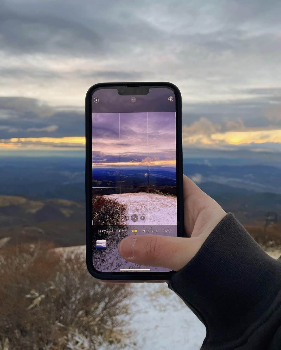 TOMOYAさんのインスタグラム写真 - (TOMOYAInstagram)「. 🌅🍂⛄️  #霧降高原 #霧降高原天空回廊 #日光 #日光観光 #栃木 #日本の絶景 #朝日 #outfit #ootd #mensfashion #nike」11月16日 18時30分 - tomoya_hagiwara