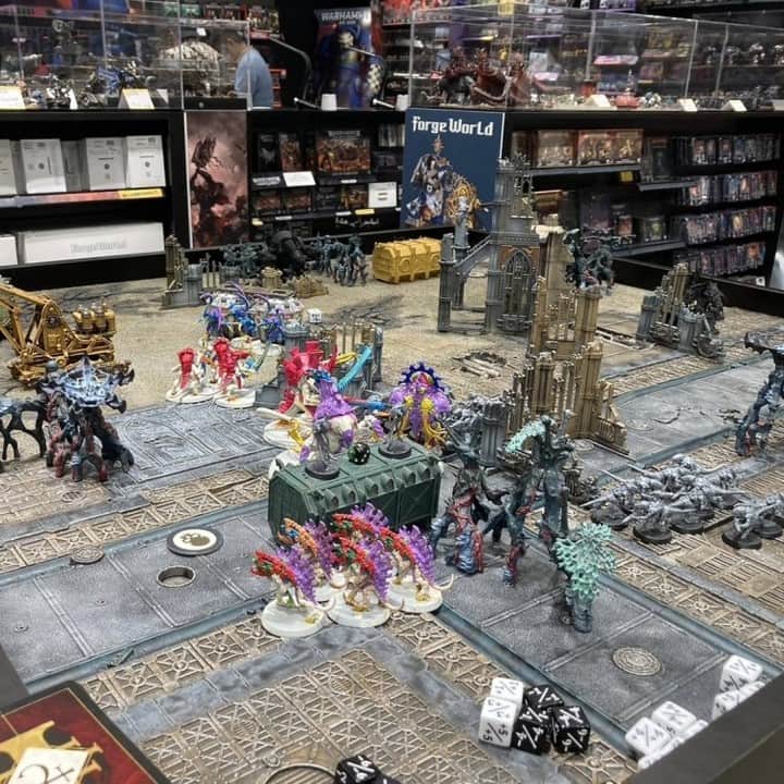 The Japan Timesさんのインスタグラム写真 - (The Japan TimesInstagram)「The Warhammer universe was originally created by two brothers in Nottingham, United Kingdom, in 1983. The focus of the hobby is miniature figurines, which are sold unassembled. Hobbyists purchase the figurines, assemble them and paint them in their preset or unique color schemes. Once complete, they use the figurines to create armies that wage battle against other players’ collections in a dice-based game with heavily detailed rules.  From relatively humble beginnings, the Warhammer franchise has expanded rapidly, with two flagship settings in both medieval fantasy and far-future sci-fi worlds, several peripheral games and even novelizations set in the in-game universe. All of this, though, comes second to what players say is their main motivation for the hobby — the sense of community.  The Tokyo-based community recently began to coalesce around the new Warhammer Store & Cafe in the Akihabara neighborhood, which offers a large area to play and paint. Although similar stores are dotted around the city, none were large enough to host multiple games at once, stunting larger community efforts. But with the arrival of this multitable space, the scene finally has room to grow. Read more with the link in our bio.  📸: Shyam Bhardwa  #japan #tokyo #akihabara #warhammer #warhammer40k #warhammercommunity #warhammerpainting #japantimes #ウォーハンマー #ウォーハンマー40k #日本 #東京 #秋葉原 #ジャパンタイムズ #🎨」11月16日 18時33分 - thejapantimes