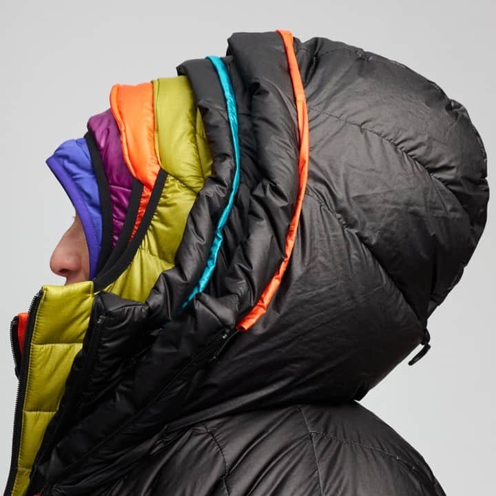 マウンテンハードウェア公式のインスタグラム：「・ Mountain Hardwear Down Collection  ダウンアイテムが続々とラインナップ！ 街から山までさまざまなシチュエーションに対応するアイテムを取り揃えております。  詳しくはオンラインストアをチェック✅  #MountainHardwear #MHW #hiking #trekking #climbing #camp #ハイキング #トレッキング #クライミング #キャンプ #アウトドア #登山」