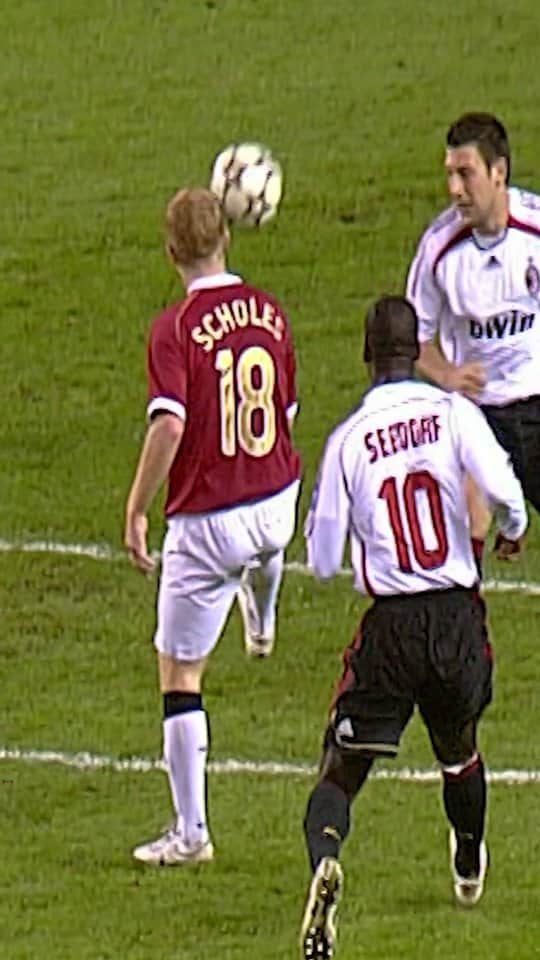 UEFAチャンピオンズリーグのインスタグラム：「Scholes ➡️ Rooney   #UCL」