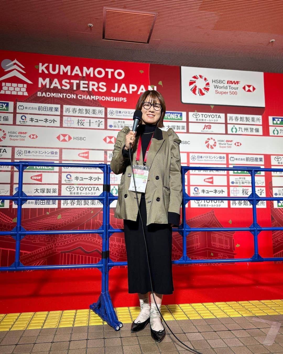 藤井瑞希のインスタグラム：「・ ・ Kumamoto Masters Japan 2023🧸🏸🏯 ・ 今回は現地でインタビュアーを務めています☺️ ・ 選手の思いを見ている方に届けられるよう、質問頑張ります。 ・ 明日は準々決勝‼️‼️ ・ ぜひ会場で熱い応援をよろしくお願いします🩵 ・ ・ #熊本 #熊本マスターズジャパン #kumamoto #kumamotomastersjapan2023  #バドミントン」
