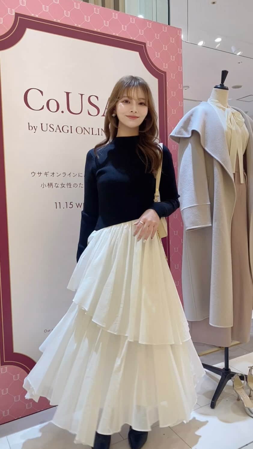 のインスタグラム：「低身長さん必見！！！ . USAGI ONLINEのXSやSサイズを集めたCo.USAGIのPOPUP STOREがジェイアール名古屋タカシマヤでオープンしたから行ってきたよ🌟 . 1店舗ずつまわらなくても、ぴったりサイズのお洋服やアイテムたちが大集結しててお買い物もスムーズ🥰 . 低身長さんや、細身の方は是非行ってみてね〜✨ . #cousagi #usagionline #usagionlinestore #低身長コーデ #pr」