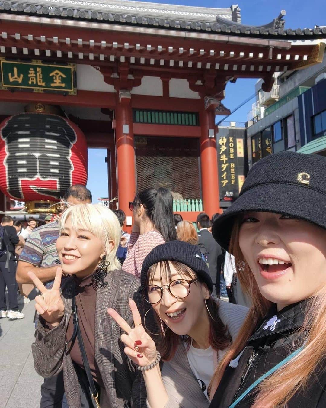 SHINOBUのインスタグラム：「先日  #荒牧陽子 まきたん  #西尾夕紀 姉さん とランチ行ってきた～ 最初から最後で 爆笑🤣 楽しすぎて 体感30分くらいだったよ〜 早くまた2人に会いたすぎる🥰」