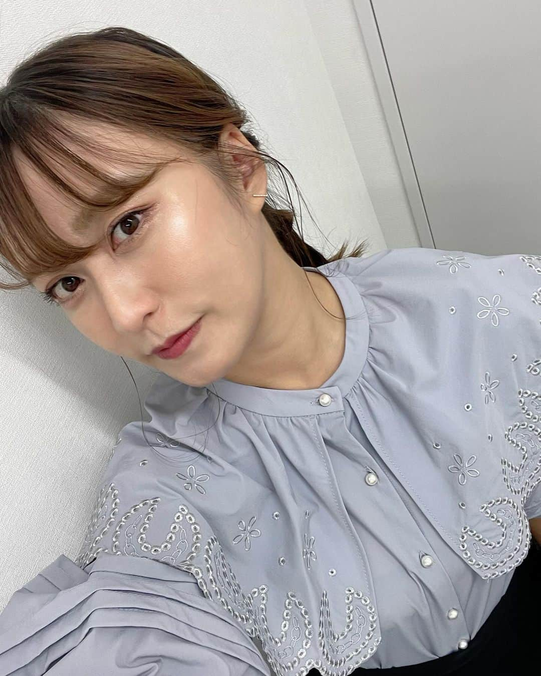 枡田絵理奈さんのインスタグラム写真 - (枡田絵理奈Instagram)「そーだったのかンパニー衣装👗 @coel.official  です❣️  ヨンアさん大好きなのでテンション上がる🙈 靴は @randa ピアスは @stellarhollywood @unchained.jp」11月16日 10時49分 - masuda_erina.official