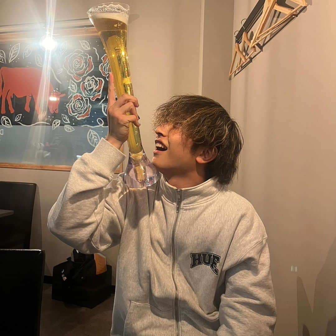 後藤聖那さんのインスタグラム写真 - (後藤聖那Instagram)「先月バカ長ビール飲んできました。 美味しかったです。 ⁡ 横浜市民として赤レンガ倉庫の オクトーバーフェスに行けなかったのは恥です。 ⁡ 来年はリベンジします。 ⁡ やっぱこの時髪長い」11月16日 10時51分 - see__nna