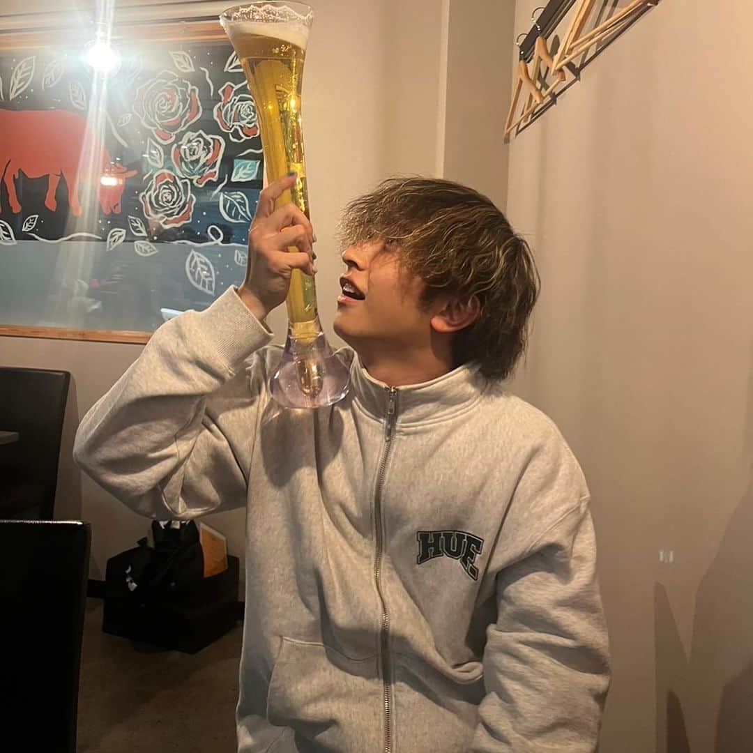 後藤聖那さんのインスタグラム写真 - (後藤聖那Instagram)「先月バカ長ビール飲んできました。 美味しかったです。 ⁡ 横浜市民として赤レンガ倉庫の オクトーバーフェスに行けなかったのは恥です。 ⁡ 来年はリベンジします。 ⁡ やっぱこの時髪長い」11月16日 10時51分 - see__nna