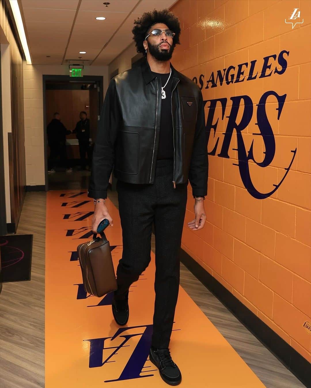 Los Angeles Lakersのインスタグラム：「Lakers on the scene 😎」