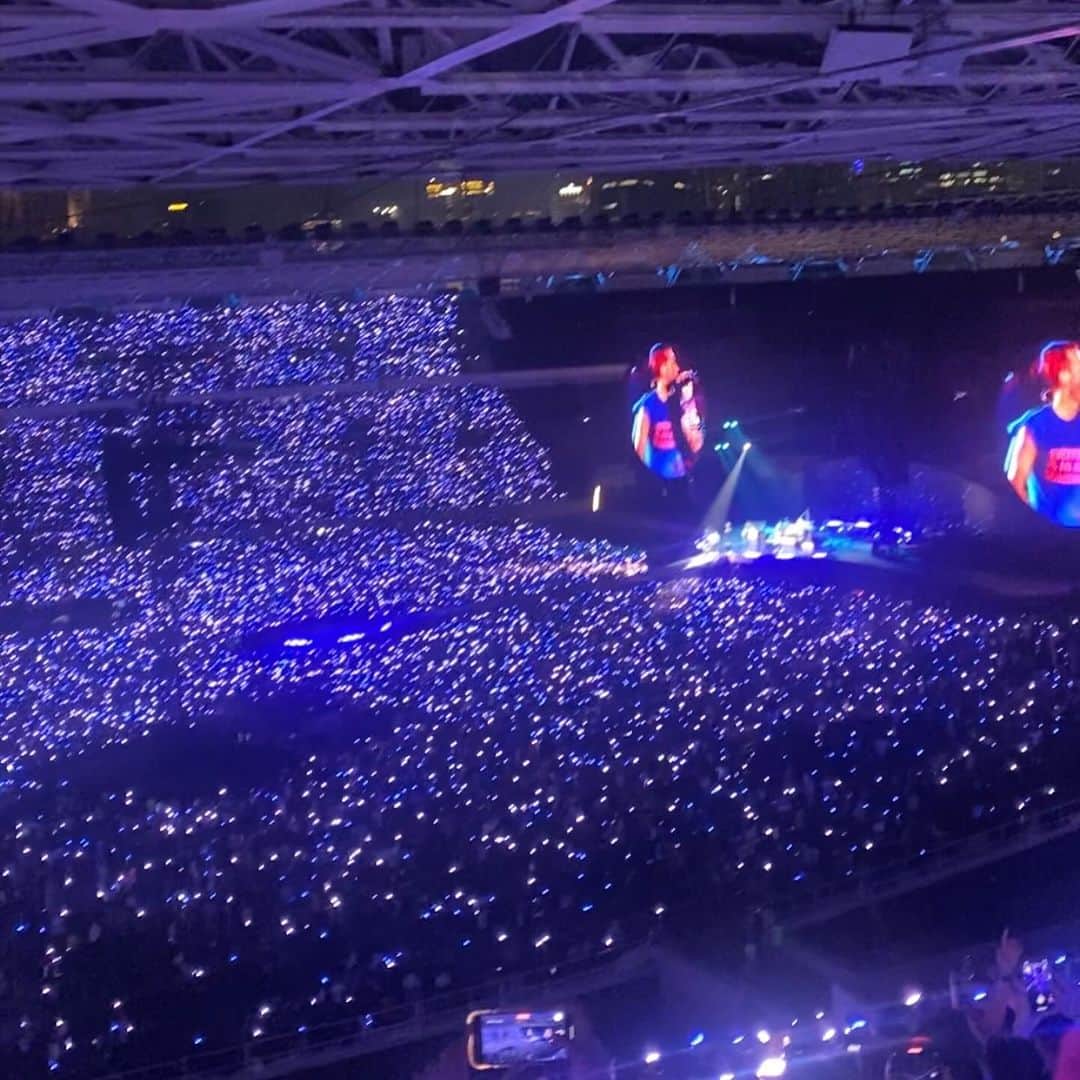 アユ・ティンティンさんのインスタグラム写真 - (アユ・ティンティンInstagram)「우리의 콜드플레이 나이트 @coldplay 💗💙❤️💜🩵🧡」11月16日 11時04分 - ayutingting92