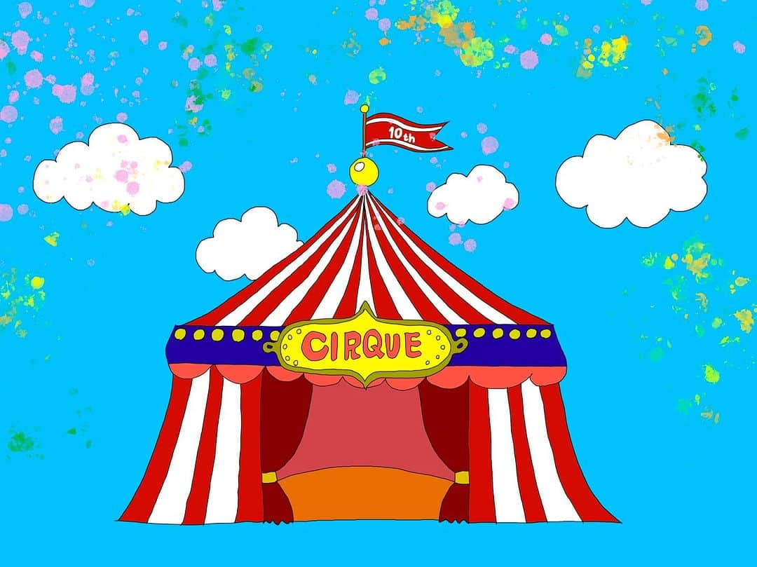 坪井保菜美のインスタグラム：「🎪新体操発表会🎈🤡 今年のテーマは【CIRCUS】 Cirque(シルク)が出来て10周年になるので、今年はクラブ名でもあるサーカスをテーマにみんな踊ります★ シルク・ド・ソレイユが大好きで付けたクラブ名。 シルクはフランス語でサーカスという意味から、1人1人の個性がカラフルとなり作品が生まれるクラブにしたいという想いの詰まったクラブなのです🎁  今年の参加賞は、このTシャツ🩵 お空に浮かぶサーカステントで踊るみんなをイメージして描きました🎨これを着てみんなでエンディングを踊るんです🎵  発表会まであと10日‼️ 楽しみだなぁ😌💭みんなで頑張るぞっ  🤸🏻‍♀️HP cirquerg.club  #cirque #シルク #新体操 #発表会 #circus #サーカス #ダンス #ピエロ #シルク新体操クラブ #新体操発表会」