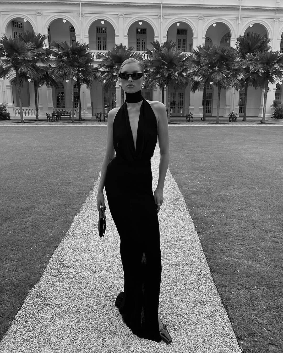 エルザ・ホスクのインスタグラム：「Last one is how it ended 😎 @madison.utendahl」