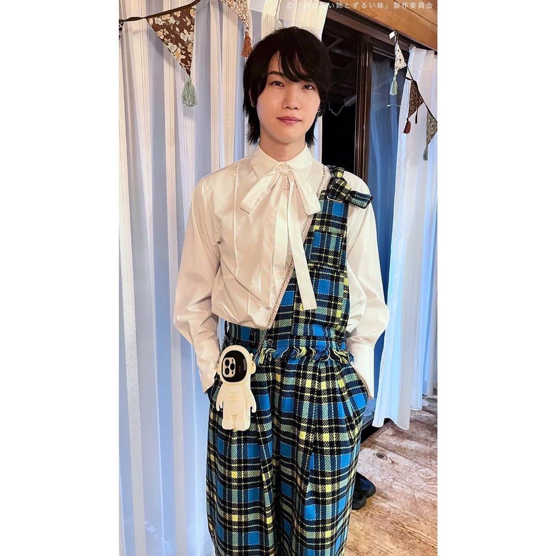 けむたい姉とずるい妹のインスタグラム：「. ひかるくん コーディネートまとめ🦋  2・5・6話から🎗 カフェはらんも一緒に💟  コーディネート、メイク、ネイル 細部までこだわっているので 要チェックです✨  ／ 『#けむたい姉とずるい妹 』 第7話 11/20(月)夜11:06放送🪄 ＼  見逃し配信は #TVer で⬇️ tver.jp/episodes/epm9l1zwyc  #テレビ東京 #けむずる  #栗山千明 #馬場ふみか #栁俊太郎  #桜田通 #雛形あきこ」