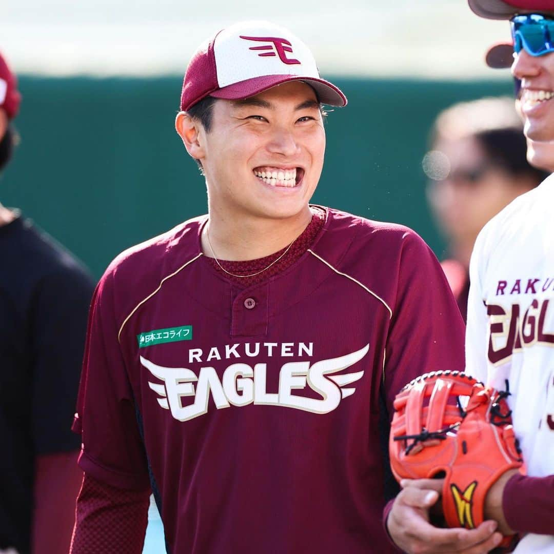 東北楽天ゴールデンイーグルスさんのインスタグラム写真 - (東北楽天ゴールデンイーグルスInstagram)「⚾️  昨日の森林どり泉📸✌🏼  #RakutenEagles #秋季キャンプ #藤井聖 #渡辺翔太 #内星龍 #吉川雄大 #荘司康誠  #西垣雅矢  #松井友飛  #小孫竜二  #内間拓馬」11月16日 12時11分 - rakuten_eagles