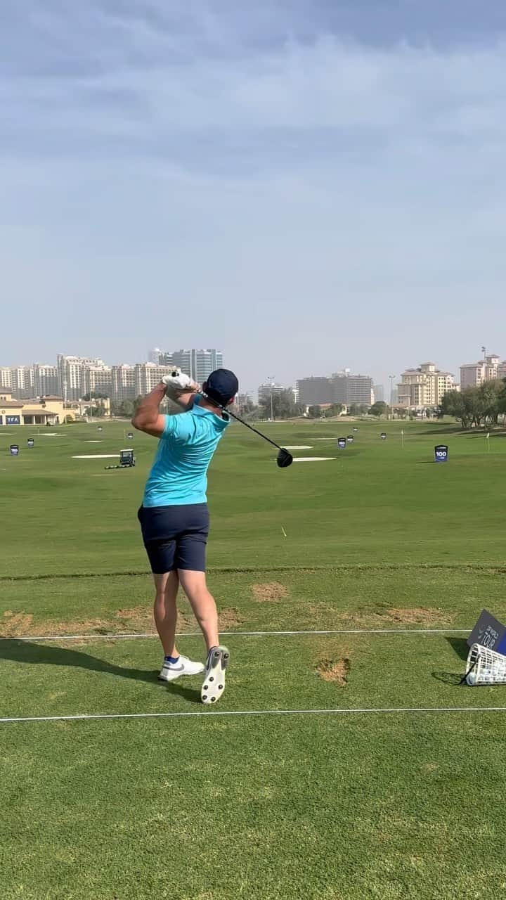 ローリー・マキロイのインスタグラム：「Looking to finish the 2023 season off strong this week in Dubai 💪 #teamtaylormade」