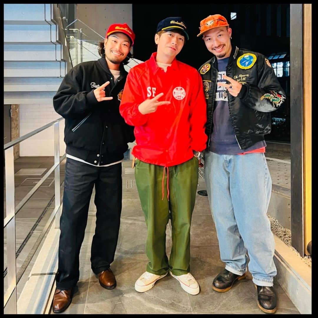 のインスタグラム：「ネイジャパクルーに入れていただきました。誕生日まで祝っていただき皆さんありがとうございます！  #ネイティブジャパニーズ #GOODON #BoB #Baro #アメカジ #ヴィンテージ #古着」