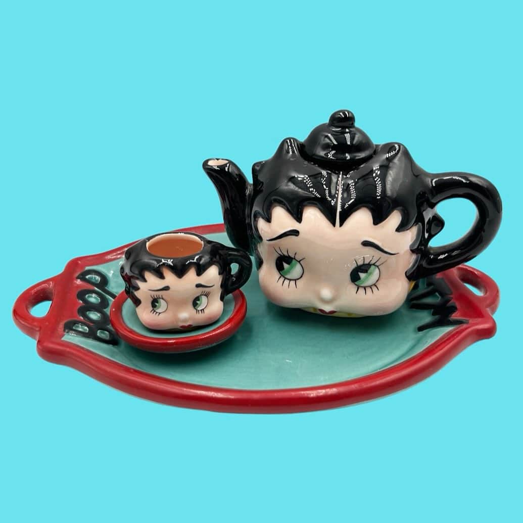 おもちゃやSPIRALさんのインスタグラム写真 - (おもちゃやSPIRALInstagram)「90's Betty Boop Miniature Teapot Set入荷しました！  陶器です☕️」11月16日 12時21分 - spiral_toy