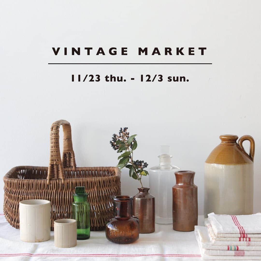 Bshop officialのインスタグラム：「LABOUR AND WAIT TOKYO にてヴィンテージ雑貨の販売イベントを開催します。   『VINTAGE MARKET』 開催期間：11月23日(木) ～12月3日(日) 開催店舗：LABOUR AND WAIT TOKYO   LABOUR AND WAIT LONDON のオーナーである、レイチェル・ワイス・モーランとサイモン・ワトキンスがイギリスのアンティークフェアを巡り集めてきた品々は、2人が愛してやまないヴィクトリア時代末期のマーマレード瓶や、リネンのティークロス、美しく編まれたバスケットなど、古物特有の深い味わいを持ちながら、現代の暮らしの中でも活躍する実用性を備えています。  ぜひこの機会にご覧ください。  @labourandwait_tokyo   #labourandwait #labourandwait_tokyo  #vintagegoods  #bshop」