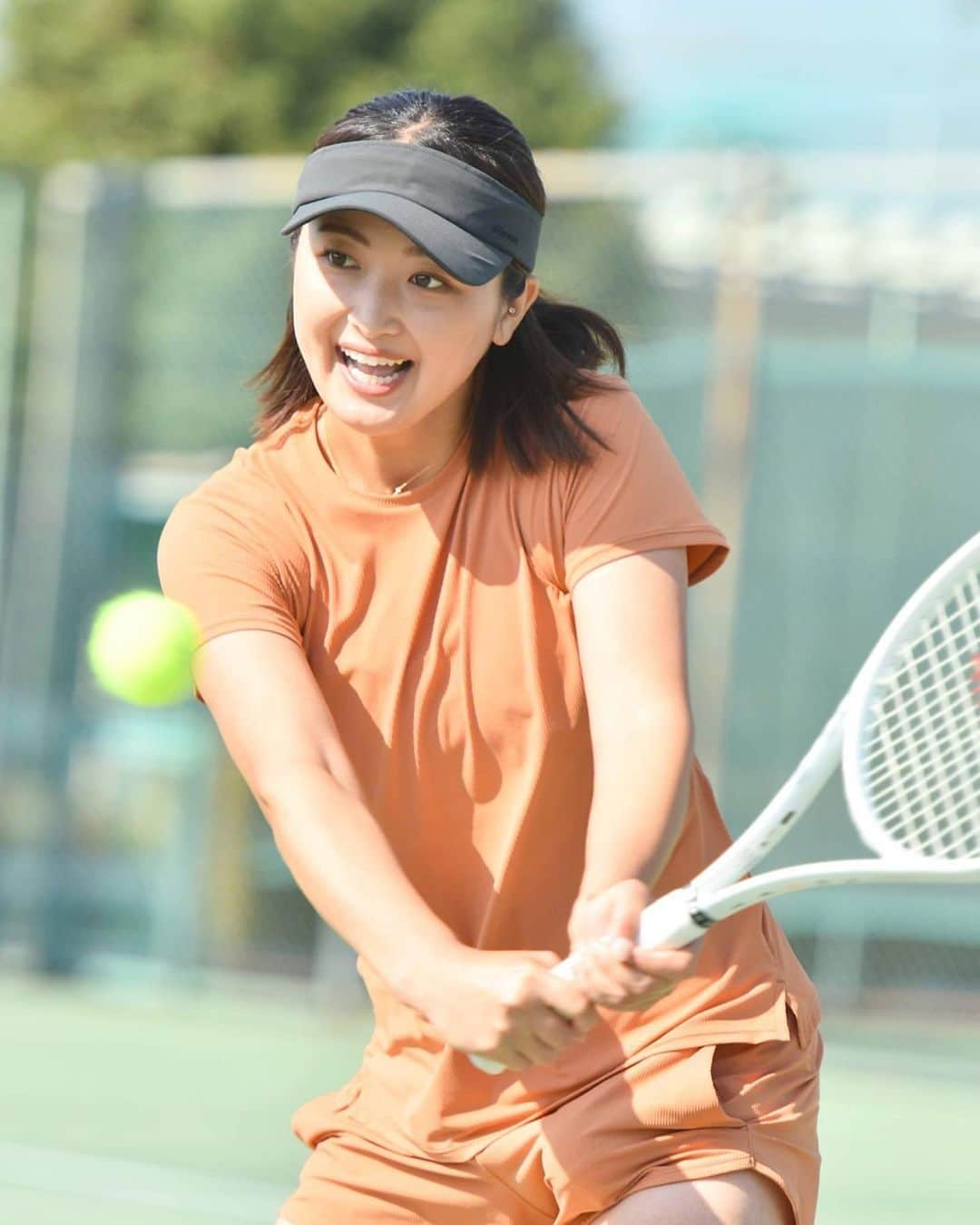 西口真央さんのインスタグラム写真 - (西口真央Instagram)「🎾😆☀️  ラケット、ウエアともに気分が上がる😌！！！  #tennis #テニス #wilson #wilsontenis #ウイルソン #テニスラケット #Shift #ellesse #ellessetennis #エレッセ #テニスウエア #テニスウエアーコーデ」11月16日 12時39分 - maaaaaaaoo_1003