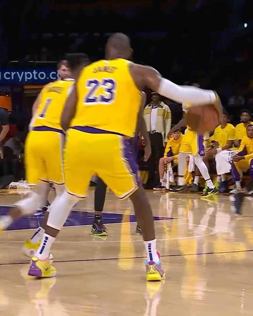 Los Angeles Lakersのインスタグラム：「A @kingjames JAM ‼️  Kings/Lakers live on ESPN」
