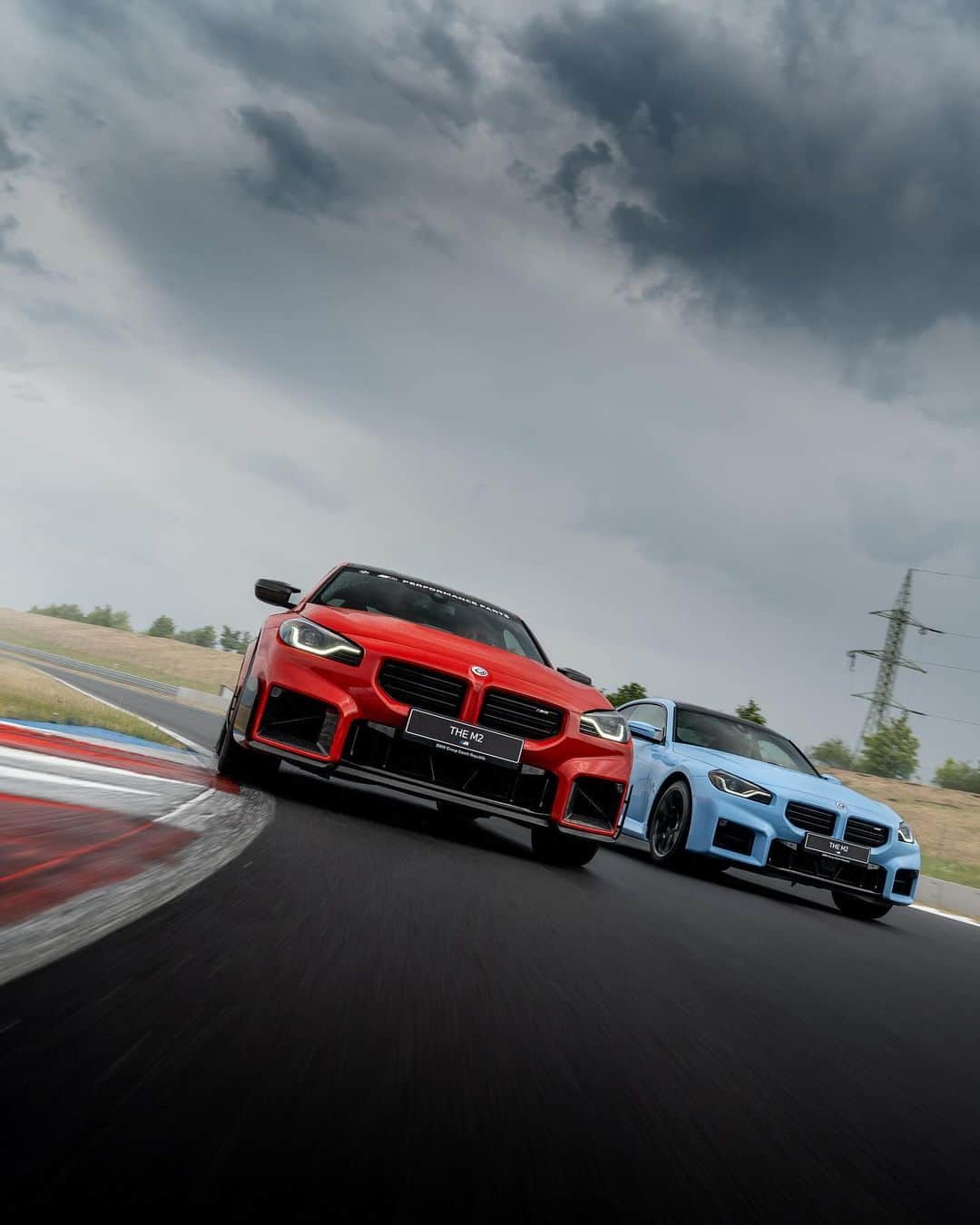 BMWのインスタグラム：「What would Neo choose? 🔴 🔵 The BMW M2. #THEM2 #BMWM #M2 #BMW #MPower  __ BMW M2: Combined fuel consumption: 10.2–9.6 l/100 km. Combined CO2 emissions: 231–218 g/km. All data according to WLTP.  Further info: www.bmw.com/disclaimer」