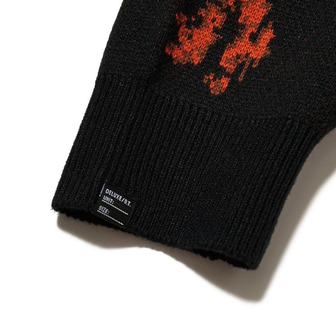 デラックスさんのインスタグラム写真 - (デラックスInstagram)「DELUXE 2023Autumn&Winter collection   DAYDREAM  knit  Will be available on our website  2023.11.18(sat)11:00am  #deluxe_jp」11月16日 14時11分 - deluxe_jp
