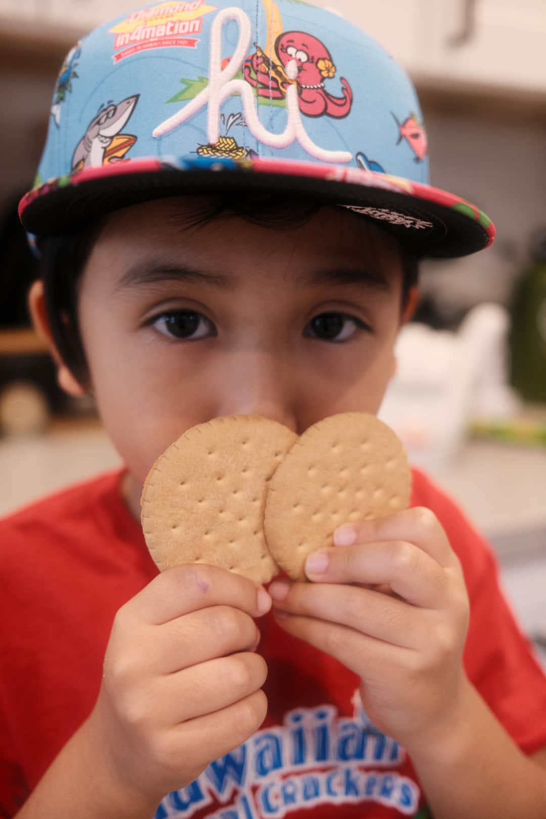 インフォメーションのインスタグラム：「DIAMOND BAKERY X IN4MATION ⁣  In addition to the other products we have a special run of snapbacks and tees for the kids!!  Dropping Online this Friday November 17th at 8am Hst.   Pop Up Early Release of the Diamond Bakery x In4mation Collaboration Collection ** First 12 People in line will receive a special gift **  Friday November 17th  at Diamond Bakery 756 Moowaa St, Honolulu,  HI 96817」