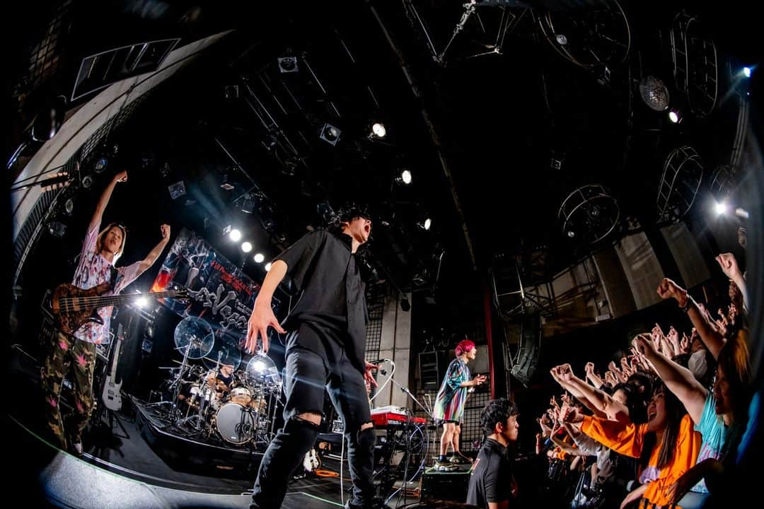 Fear, and Loathing in Las Vegasさんのインスタグラム写真 - (Fear, and Loathing in Las VegasInstagram)「ツアー3本目京都MUSE！ ペイルダスクがぶち上げてくれたおかげでスタートからあっつあつやったなぁ〜  #FULLPOWERFALILVTOUR #KYOTO #FearandLoathinginLasVegas #ライブ写真 #LIVEPHOTO  Photo by Viola Kam (V'z Twinkle)  /So」11月16日 14時48分 - falilv_official