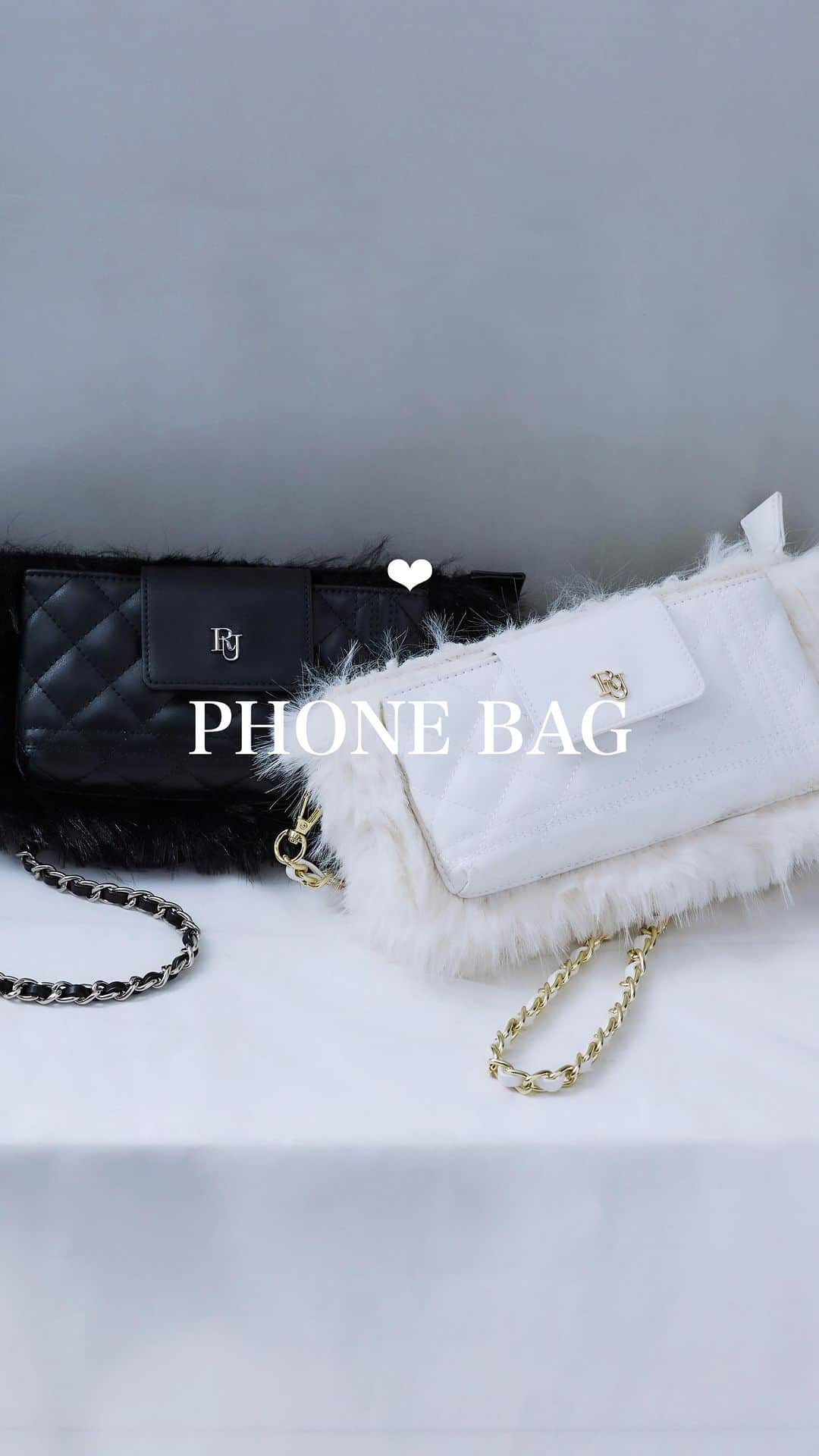 茜里のインスタグラム：「🩶Fur quilting phone bag 本日11/16(木)19時〜発売開始✨⛄️  春夏で大人気だったQuilting phone bagがファーになって登場☺️ 正面のフラップポケットはスマートフォンがすっぽり入るサイズ感で、中にもファスナーポケットやカード入れがあり抜群の収納力と実用性に優れたデザインです。  このバッグ使いやすすぎる。 旅行やテーマパークは必ずこのバッグ☺️🎀 楽ちんなんです(*'▽'*)🤍🤍  バニティバッグと迷われる方が多いのですが 使いやすい・楽ちんなのはフォーンバッグかなと 思います☺️👜  お客様からも大好評なのが嬉しい！！ 本当に使いやすいから😭😭😭笑  ぜひ一度は使ってみてほしいバッグです😌🖤」