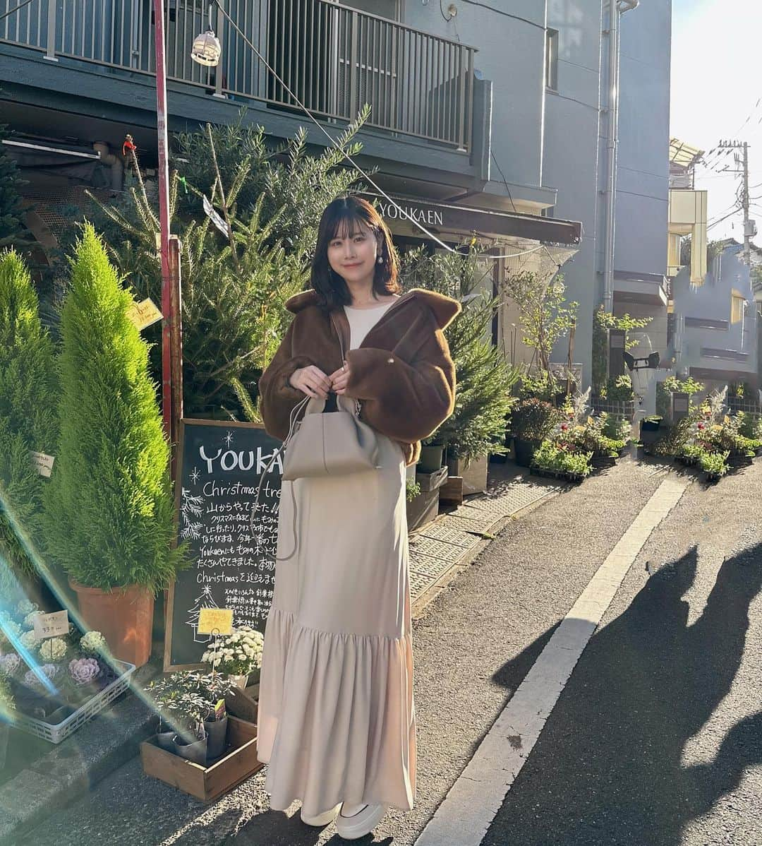 有村藍里さんのインスタグラム写真 - (有村藍里Instagram)「やっと秋らしくなってきましたね🍁  outer: @n_with_official  dress: @clane_official  bag: @polene_paris   そろそろ夏服は片付けていいかな( ˘ω˘ ) ｽﾔｧ…」11月16日 15時23分 - arimuraairi