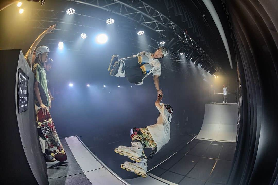 安床武士さんのインスタグラム写真 - (安床武士Instagram)「【EXTREME SHOWCASE 2】 SKATE BOARD、BMX、INLINE SKATEのライダーによるエクストリームショーケース2回目は複数人で滑るコンビネーションがメインで大盛り上がり‼︎  Photo by @kubotafoto  @satoshi.saijo  @msmrk_0516   #ROLLINROCK #RIR #LZBN #安床武士 #goodskates」11月16日 15時25分 - takeshiyasutoko