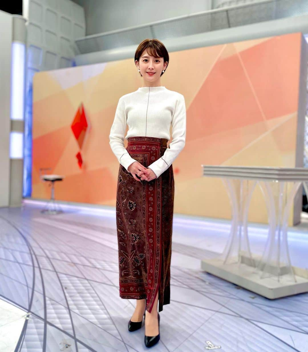 フジテレビ「プライムニュース イブニング」さんのインスタグラム写真 - (フジテレビ「プライムニュース イブニング」Instagram)「#イット ！は 15時45分スタートです   ●防衛政務官が #セクハラ報道 を否定 ●ガザ病院に軍突入…銃発見と主張 ●#フェラーリ に「バカ」持ち主悲痛… ●捜査員も驚き！電車＆駅で相次ぐ #身近な犯罪 現場騒然…通勤ラッシュの車内で現行犯逮捕   #榎並大二郎 @enami_daijiro #宮司愛海 @manami_miyaji   #木村拓也 @takuya.kimura0801  #立石修 #遠藤玲子 @reiko.endo_0429  #柳澤秀夫   #ガチャピン @gachapin_official #竹俣紅 @benitakemata_official   #東中健 @ken.higashinaka  #フジテレビ #アナウンサー 公式HP：https://www.fujitv.co.jp/livenews_it/ FNNプライムオンライン：https://www.fnn.jp/」11月16日 15時30分 - livenews_it