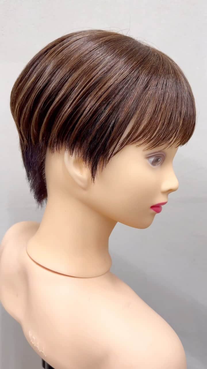 鶴谷和俊のインスタグラム：「ショートヘア/pelo corto short hair  ▪️使用ハサミ/scissors JOEWELL  supreme SPM-60 JGC-24  International Exclusive Exclusivo Internacional  #ショートヘア #ショートカット #hairtiktok  #hairtok #bob #ボブ #ショートヘア #カット #ヘアカット #ヘアスタイル #髪型 #hair  #haircut #hairstyle #hairstyles #hairstylest #hairstyle #美容師 #Hairdresser #ម៉ាស់ស្រពះ #Thợlàmtóc #हेयरड्रेसर #Peluquero #미용사 #美发师 #Coiffeur #peinado #joewellscissorspr #pr」