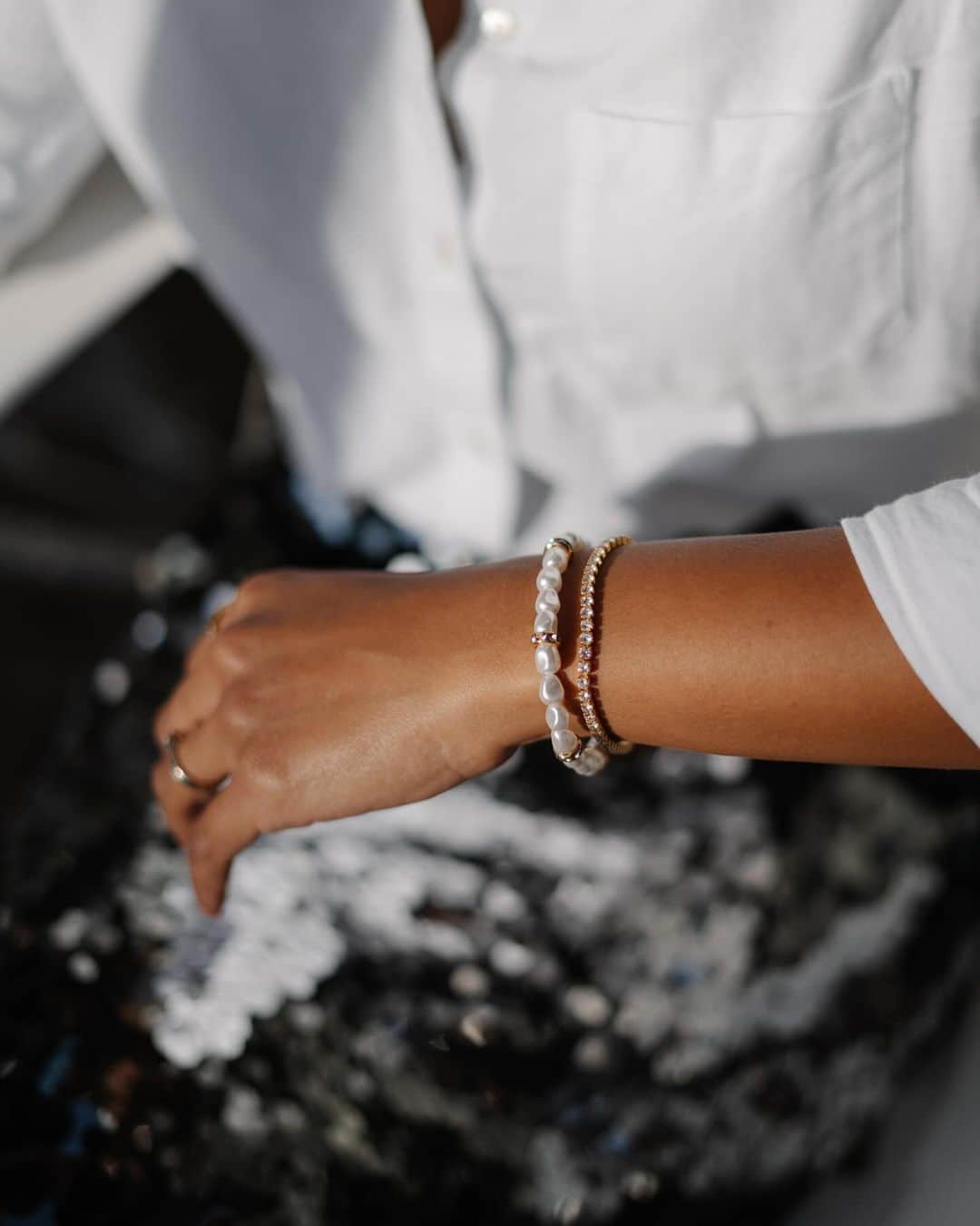 オレリアさんのインスタグラム写真 - (オレリアInstagram)「ad Basking in @oreliajewellery’s new Starstruck Collection ✨ These beautiful, affordable pieces are fast becoming my everyday essentials and are ideal for the party season and beyond #oreliajewellery」11月16日 16時11分 - oreliajewellery