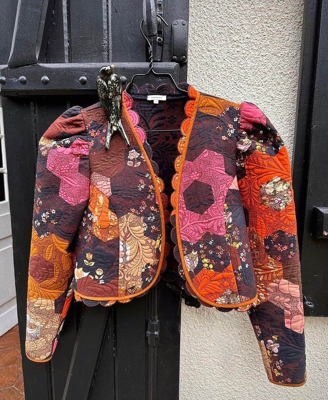 マヌーシュのインスタグラム：「From Frédérique’s home with love ❤️ Tap to buy our Patchwork medieval short jacket entirely embroidered 🪡」