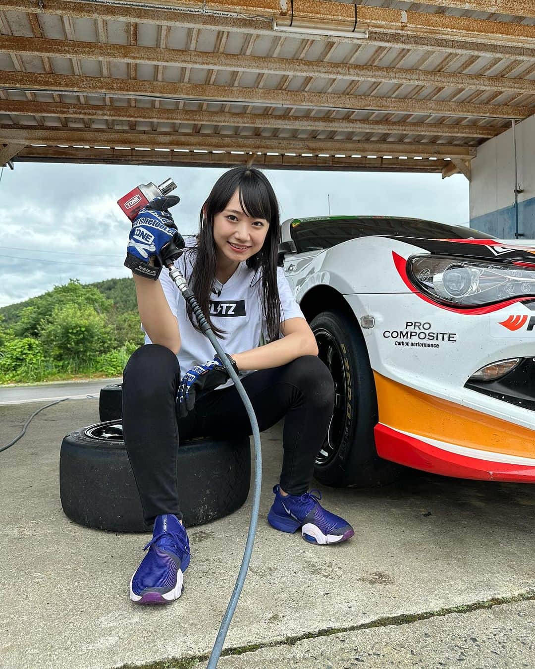 相沢菜々子のインスタグラム：「タイヤ交換してきました✌️  【神回】声優・松岡禎丞が念願のメカニックにチャレンジ!?森川智之・小野大輔らとガチ対決したらまさかの結果に…|くるまのCHANNEL  https://youtu.be/0Ej_FMJA2Fc?si=A5xj-8sYSQayYtBH @YouTubeより  #teamOVER #くるまのCHANNEL」