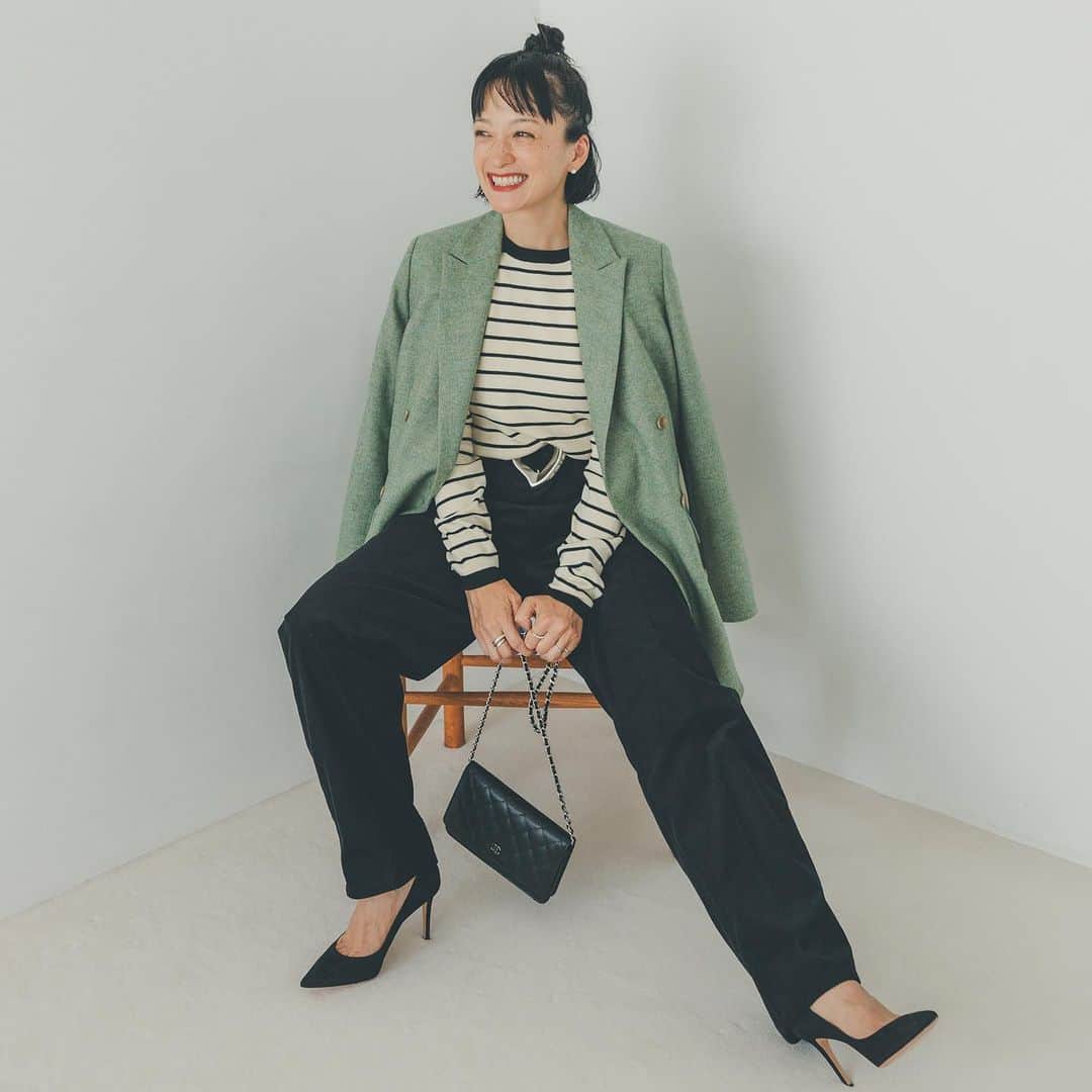 オブレクトさんのインスタグラム写真 - (オブレクトInstagram)「昨日高山都さん @miyare38 が、Instagramでご紹介してくださったツィードジャケットはこちらです✨アウターフェア3000円OFFキャンペーン対象商品です♡  寒くなってきましたね🍁アウターをお探しの方に朗報です❣️oblektではアウターフェア ¥3,000円OFFクーポンキャンペーン実施中🌿  対象商品をご購入の際、クーポンコードを入れていただくと、3,000円OFFになります✨  クーポンコード 【OBOUTER3000】  - 2023年11月19日(日)23:59まで  大変お得なこの機会にぜひご利用ください♡ 寒くなってきたので、お身体ご自愛ください🧣✨  【使用条件】 ・Re:Circulet 新規会員登録クーポンと併用可能となります ・oblektが発行しているLINEお友達追加限定500円OFFクーポンは併用不可 ・お一人さま1回限り（１度に対象品番を同時購入される場合はそれぞれに3000円OFFが適応となります）  #oblekt #オブレクト #ジャケット #高山都 さん」11月16日 16時28分 - oblekt_jp