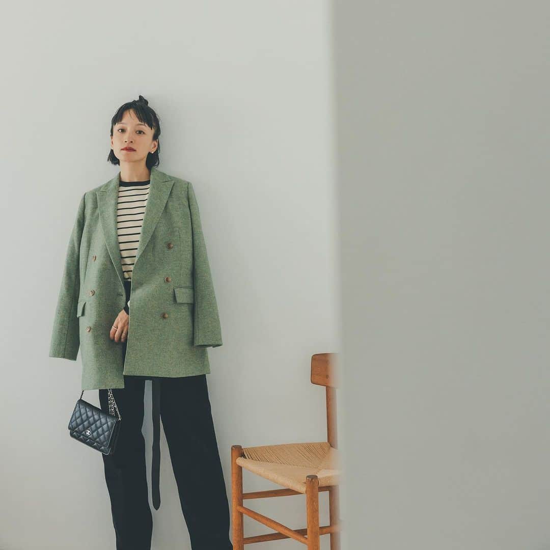 オブレクトさんのインスタグラム写真 - (オブレクトInstagram)「昨日高山都さん @miyare38 が、Instagramでご紹介してくださったツィードジャケットはこちらです✨アウターフェア3000円OFFキャンペーン対象商品です♡  寒くなってきましたね🍁アウターをお探しの方に朗報です❣️oblektではアウターフェア ¥3,000円OFFクーポンキャンペーン実施中🌿  対象商品をご購入の際、クーポンコードを入れていただくと、3,000円OFFになります✨  クーポンコード 【OBOUTER3000】  - 2023年11月19日(日)23:59まで  大変お得なこの機会にぜひご利用ください♡ 寒くなってきたので、お身体ご自愛ください🧣✨  【使用条件】 ・Re:Circulet 新規会員登録クーポンと併用可能となります ・oblektが発行しているLINEお友達追加限定500円OFFクーポンは併用不可 ・お一人さま1回限り（１度に対象品番を同時購入される場合はそれぞれに3000円OFFが適応となります）  #oblekt #オブレクト #ジャケット #高山都 さん」11月16日 16時28分 - oblekt_jp