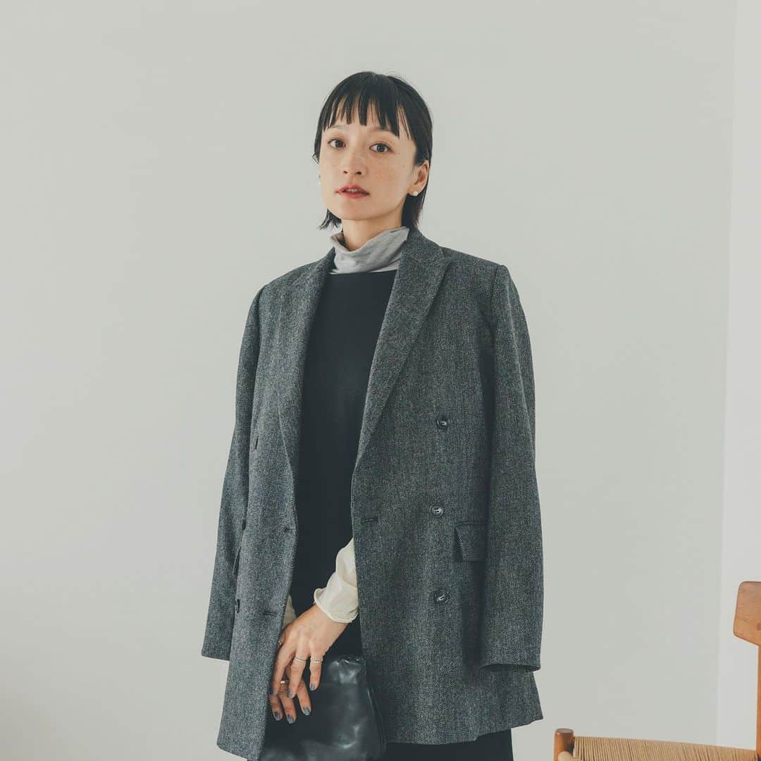 オブレクトさんのインスタグラム写真 - (オブレクトInstagram)「昨日高山都さん @miyare38 が、Instagramでご紹介してくださったツィードジャケットはこちらです✨アウターフェア3000円OFFキャンペーン対象商品です♡  寒くなってきましたね🍁アウターをお探しの方に朗報です❣️oblektではアウターフェア ¥3,000円OFFクーポンキャンペーン実施中🌿  対象商品をご購入の際、クーポンコードを入れていただくと、3,000円OFFになります✨  クーポンコード 【OBOUTER3000】  - 2023年11月19日(日)23:59まで  大変お得なこの機会にぜひご利用ください♡ 寒くなってきたので、お身体ご自愛ください🧣✨  【使用条件】 ・Re:Circulet 新規会員登録クーポンと併用可能となります ・oblektが発行しているLINEお友達追加限定500円OFFクーポンは併用不可 ・お一人さま1回限り（１度に対象品番を同時購入される場合はそれぞれに3000円OFFが適応となります）  #oblekt #オブレクト #ジャケット #高山都 さん」11月16日 16時28分 - oblekt_jp