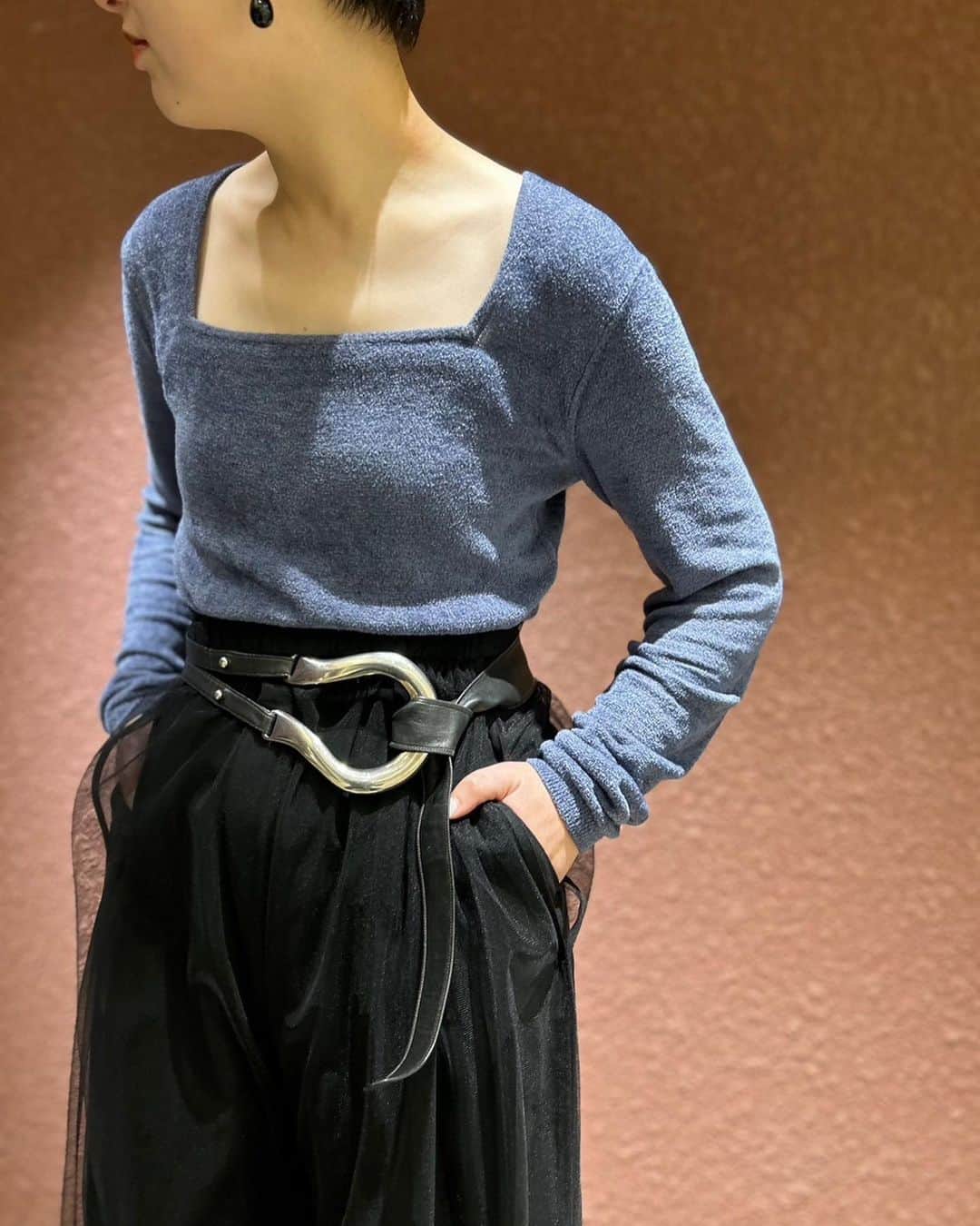 6(ROKU) OFFICIALさんのインスタグラム写真 - (6(ROKU) OFFICIALInstagram)「-  6 square neck long sleeve ¥18,700- tax in  6 tulle pants ¥22,000- tax in  6 new georgette tuck pants ¥20,900- tax in  #roku」11月16日 16時31分 - 6______roku