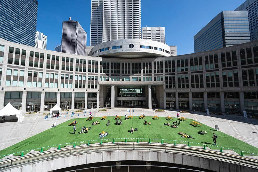 東京都庁広報課のインスタグラム：「FUN MORE TIME SHINJUKU (2023.10.13撮影)  最寄駅：都庁前駅  #tokyotokyo #tokyogram #moodygrams #jp_gallery #ptk_japan #gdayjapan #realtokyolife #beautifuldestinations #tokyojapan #instatokyo #loves_nippon #phos_japan #bestjapanpics #cooljapan #japan_of_insta #photo_jpn #illgrammers #景色 #東京 #東京都 #東京観光 #東京旅行 #東京散歩 #風景 #街の風景 #東京風景 #Tokyo #东京 #도쿄 #tokyogood」