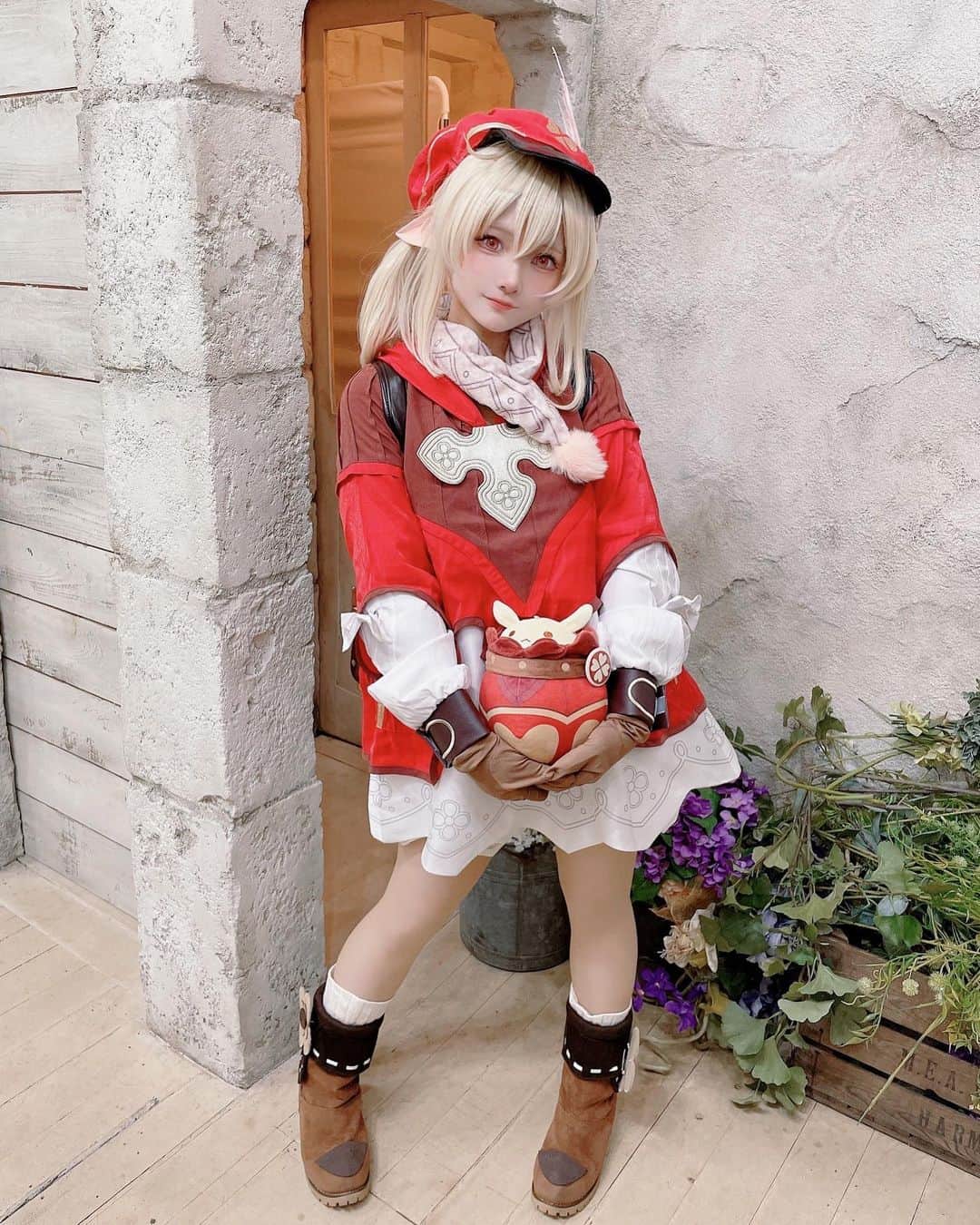 小塩てるのインスタグラム：「等身大！(のはず)」