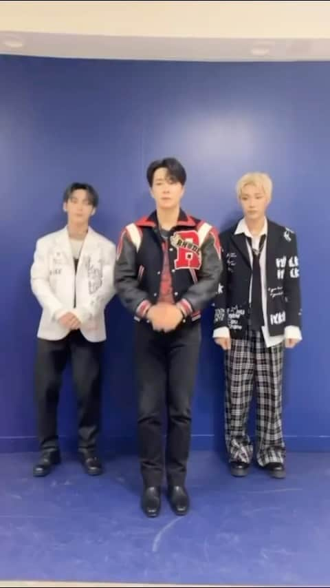 ヨンジェのインスタグラム：「#영재와_DoItChallenge 💪with #오메가엑스 #재한 #한겸 @omegax_official   ▶ https://vt.tiktok.com/ZSN5fhWEc/  ▶ https://youtube.com/shorts/NHqTQOyPMq0?feature=share  #영재 #YOUNGJAE  #DoIt #두잇」