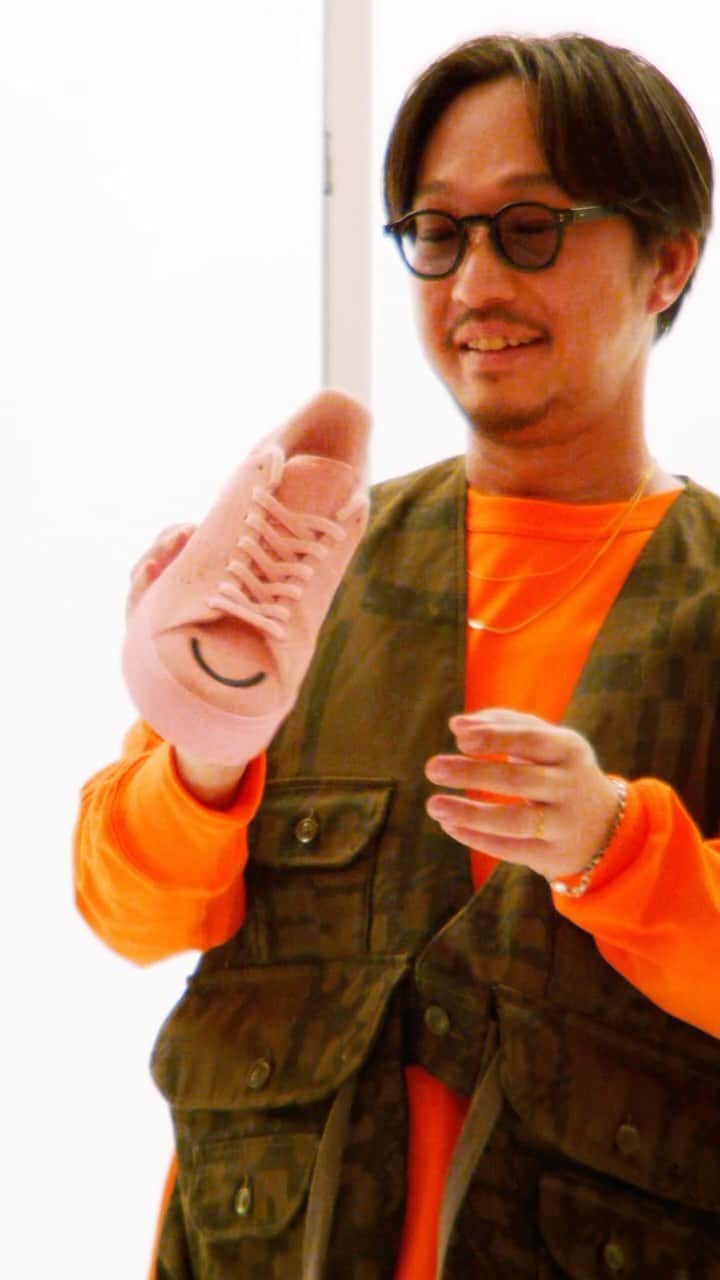 ADIDASTOKYOのインスタグラム：「#adidasOriginals からコラボスニーカー​ #TOKYOENERGYFACE が発売👀​  ​ カラフルな色と遊び心が満載🎨​  #FACE イラストも見つけよう🔍​  ​ #TOKYOENERGY」