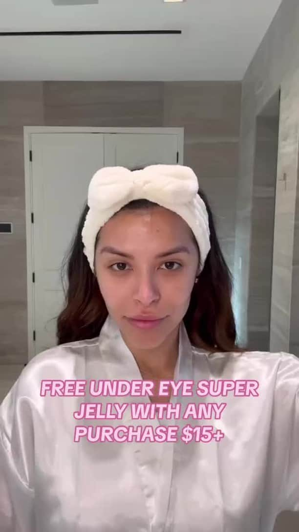 the Balmのインスタグラム：「48 HOURS ONLY! 🚨 FREE Under Eye Super Jelly with any purchase over $15😍 Just add it to your cart and use code: SKINCARE ✨ @jessicagiselle_ @thebalm #thebalm #giftwithpurchase #beauty #skincare」